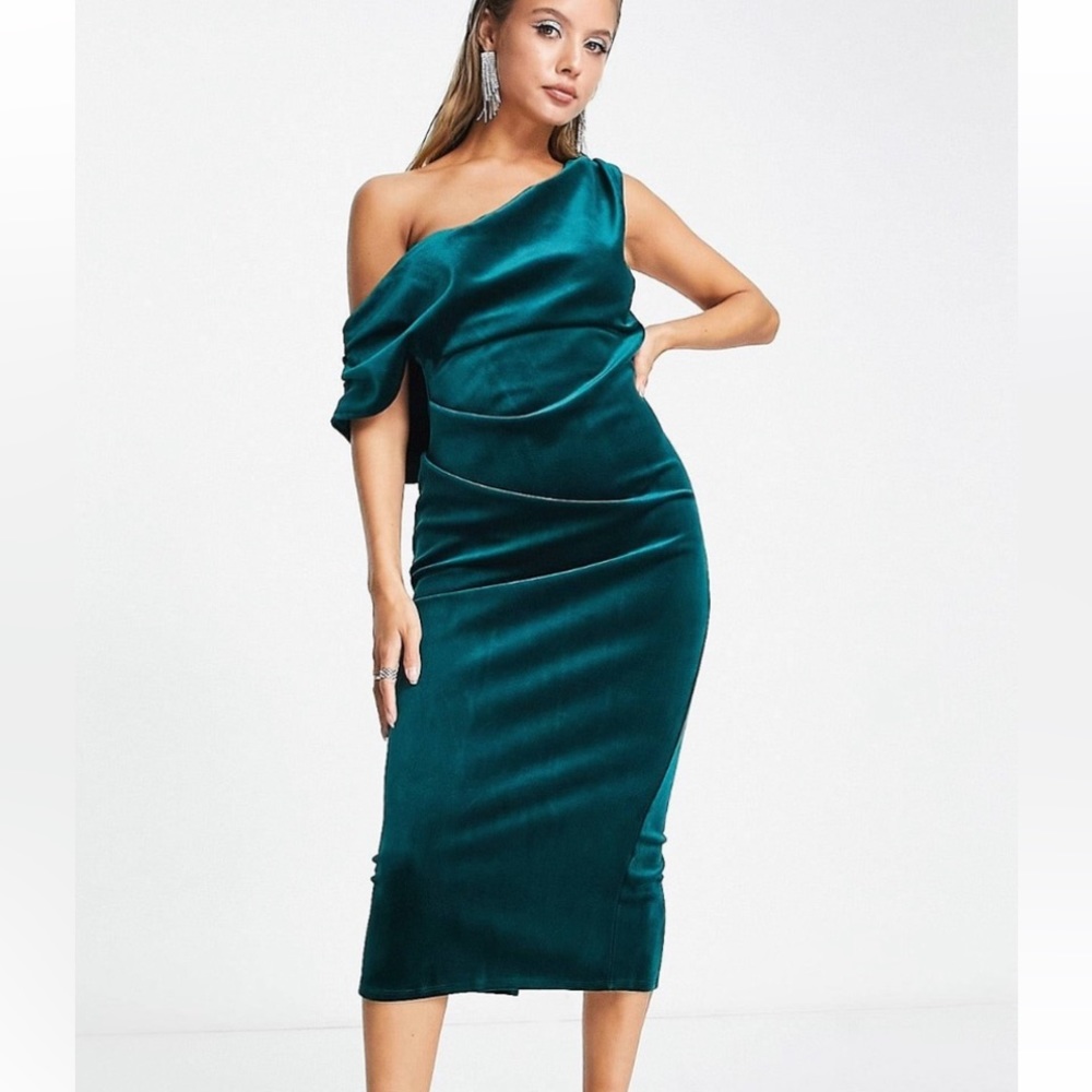 New ASOS velvet midi velvet dress . Size 6